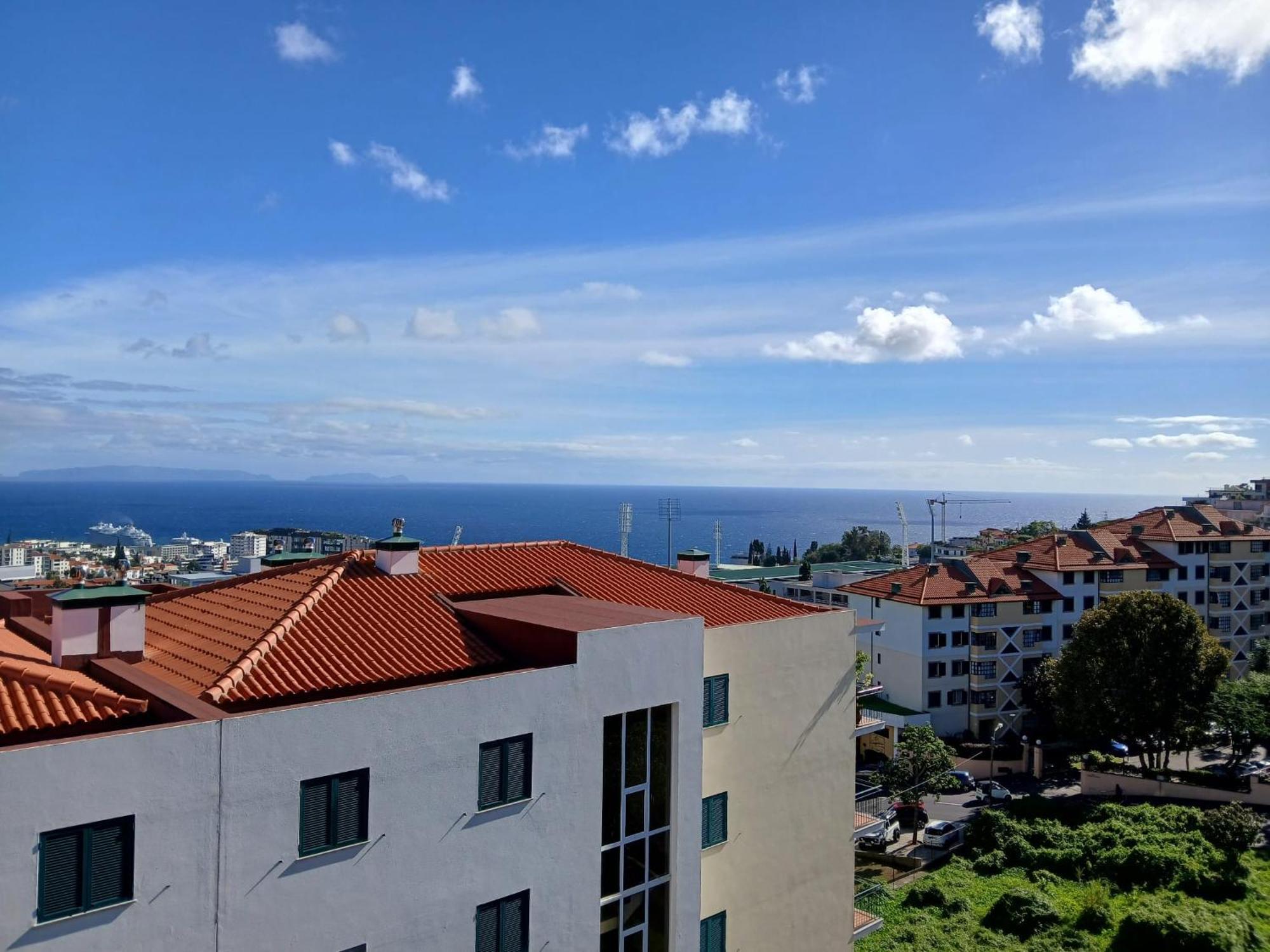 For Rent In Apartment